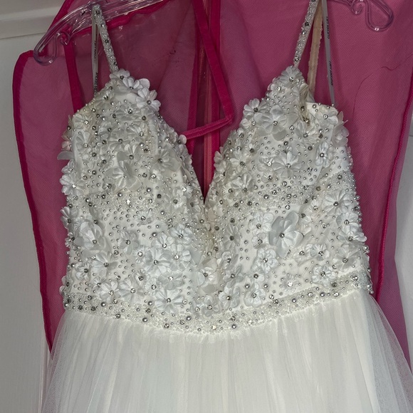 Sherri Hill - Picture 3 of 6